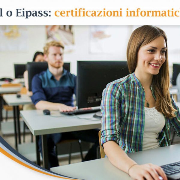 candidati durante un esame eipass, diverso da ecdl