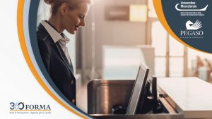 adetta alla reception al lavoro dopo aver conseguito la laurea online in scienze turistiche con unipegaso