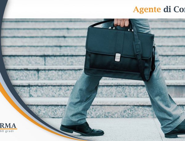 agente di commercio con valigetta