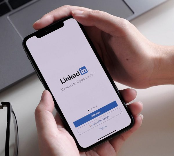 schermata inziale di linkedin, piattaforma utilizzata per il social recruiting