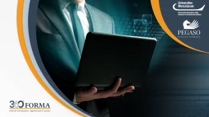 informatico al lavoro in un'azienda digitale dopo aver conseguito la laurea online con unipegaso